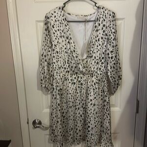 Saints & Hearts animal‎ print dress with gold accents. Size M. NWT